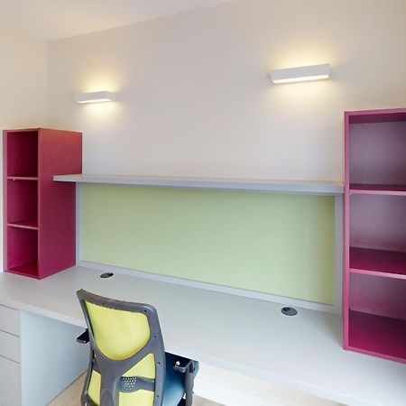 Victoria Mills - Ucc Summer Beds Cork Extérieur photo